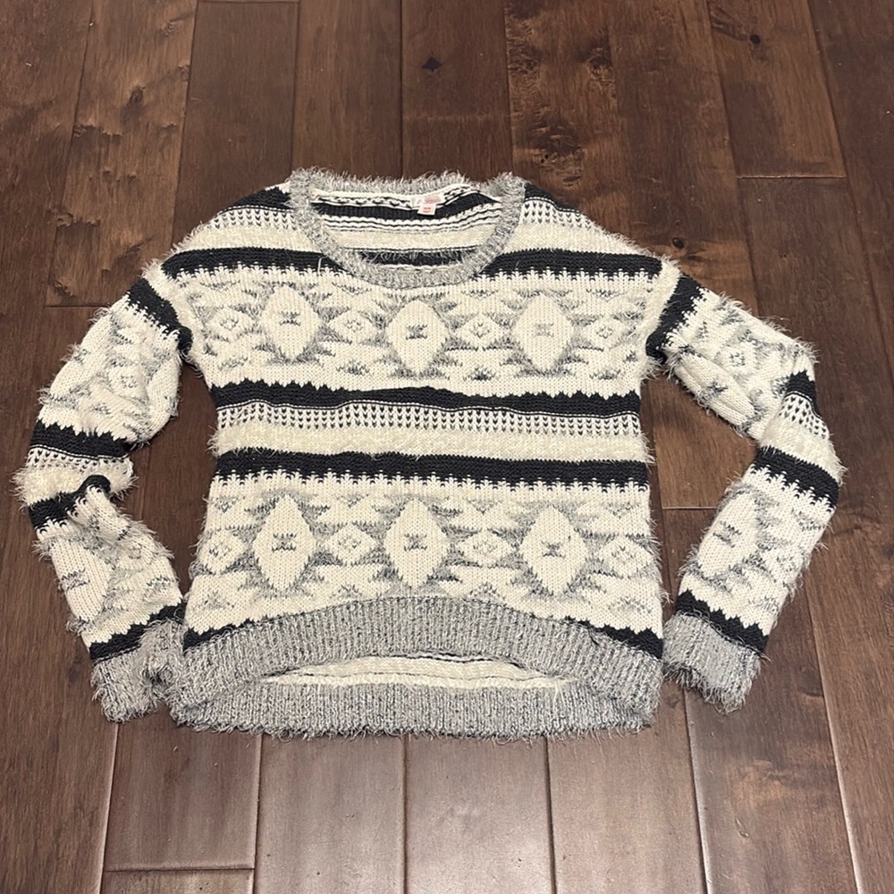 Xhilaration Size Med Fuzzy Black White Gray Soft Popover Long Sleeve Sweater